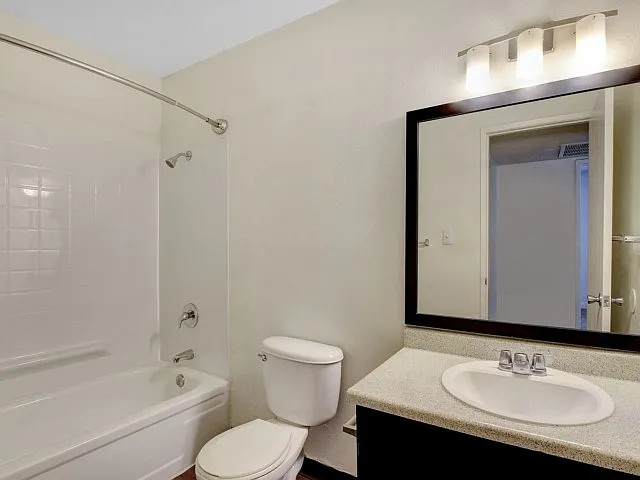 Paradise Square | Apartments For Rent in Las Vegas