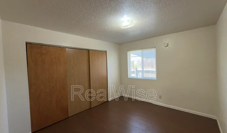 415 W 1st Ave — Photo 16