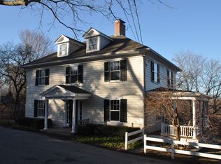 65 High St, Topsfield, MA 01983