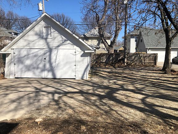 4th image of 2040 S 17th St #2