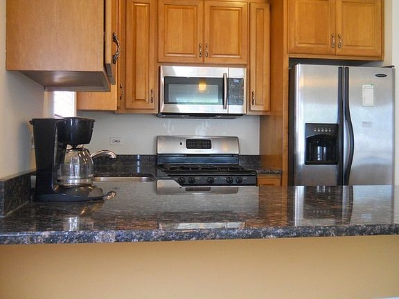 4th image of 4944 N Lockwood Ave #1S
