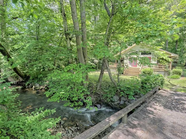 9212 Tusquittee Rd, Hayesville, NC 28904