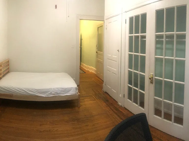 407 S 43rd St #1 — Photo 2
