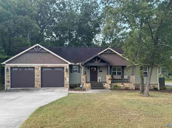 70 Buck Island Dr, Guntersville, AL 35976