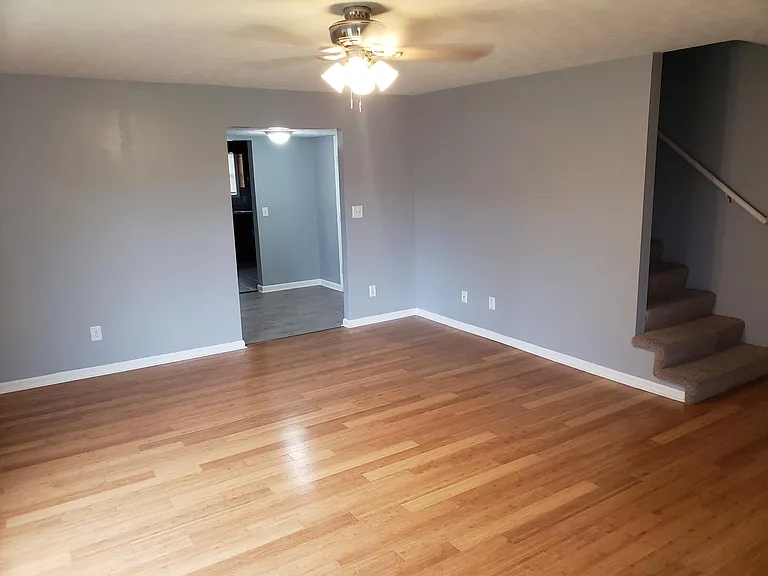 1069 Merrick Dr #1 — Photo 3