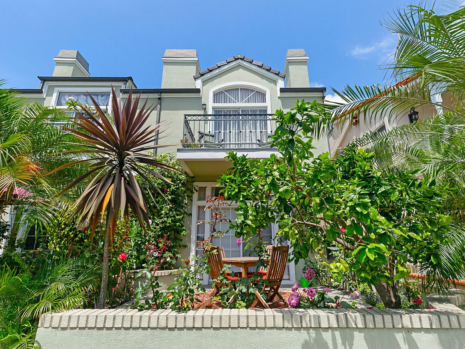 227 1/2 Glendora Ave, Long Beach, CA 90803 Zillow