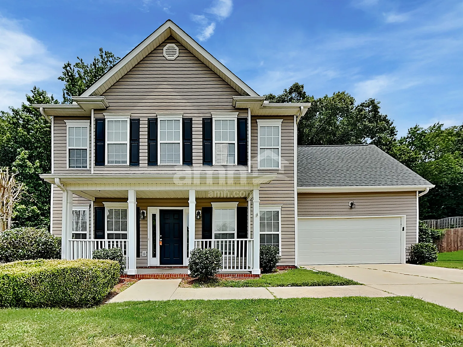 3 bed, 2.5 bath, 2282 sqft, $2,350 — Photo 1
