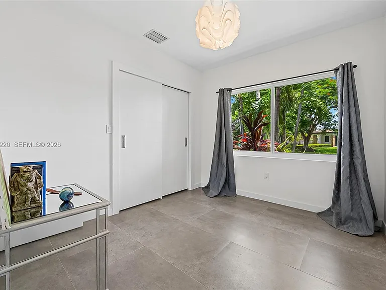 7450 SW 36th St — Photo 15