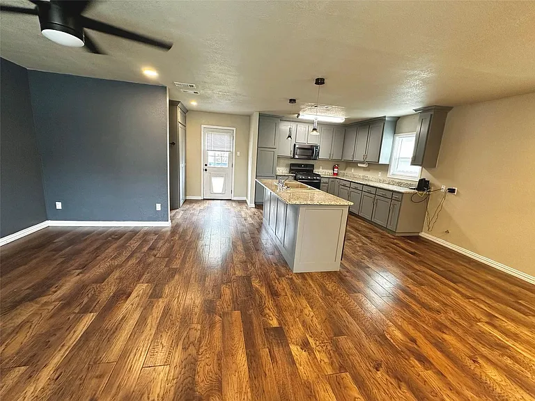 3144 Gordon Ave — Photo 12