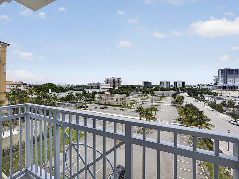 403 S Sapodilla Ave #502 — Photo 34
