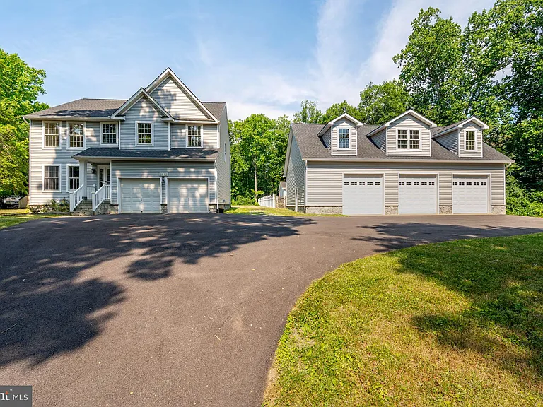2942 Southaven Dr — Photo 40