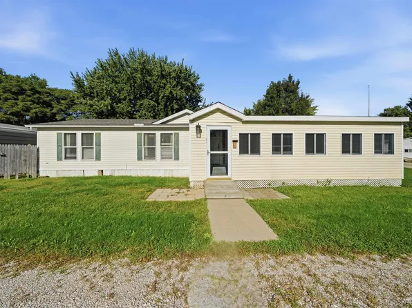 109 Hollyhock Ln, Metamora, IL 61548