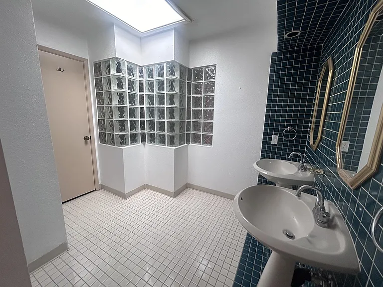 563 Black Bear Rd NE — Photo 9