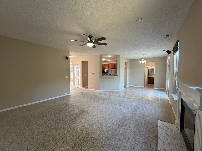 2537 Thorney Wood Ln — Photo 10