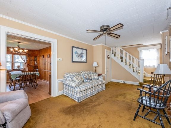 5th image of 11 Oak Grove Rd