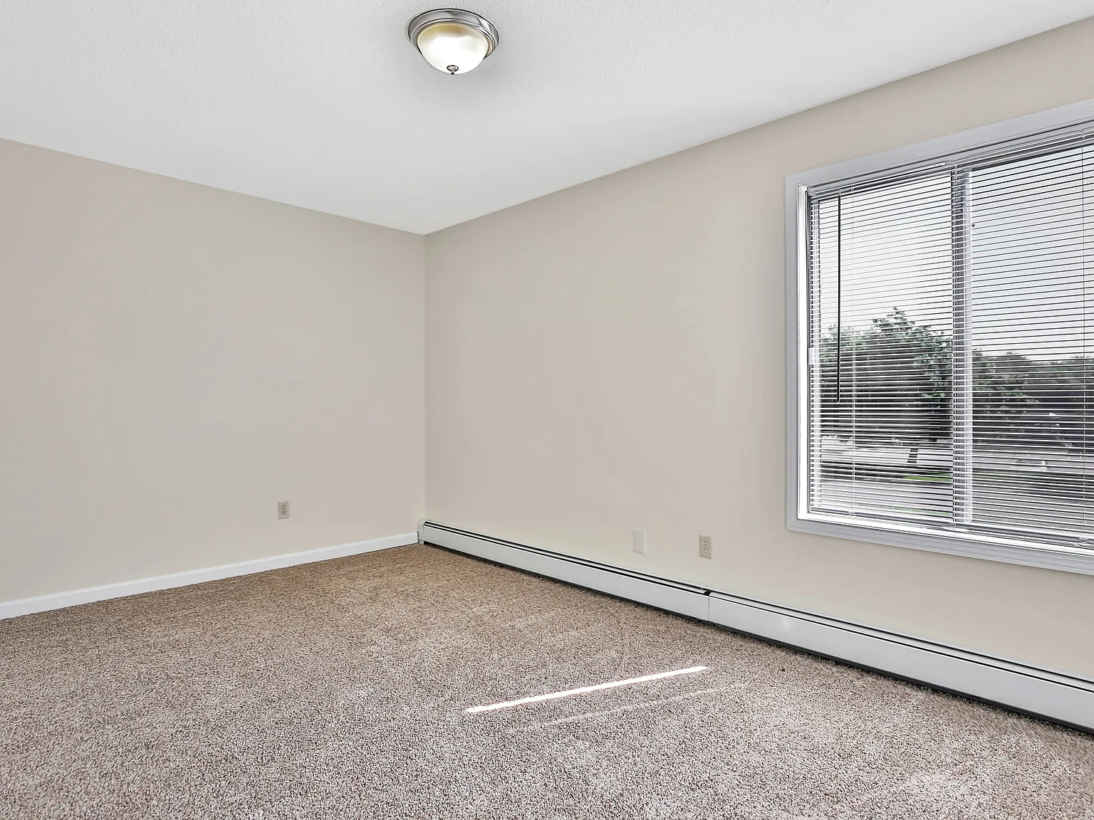 Eagle Pointe Apartments — Photo 3