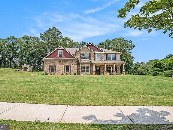 3rd image of 381 Homestead Cir