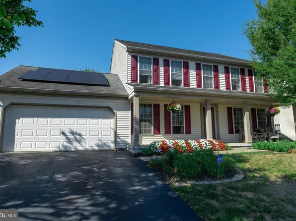 343 Coventry Ln, Lititz, PA 17543