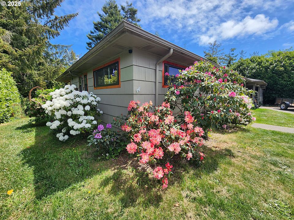 1816 Cedar Ave, Reedsport, OR 97467 | Zillow