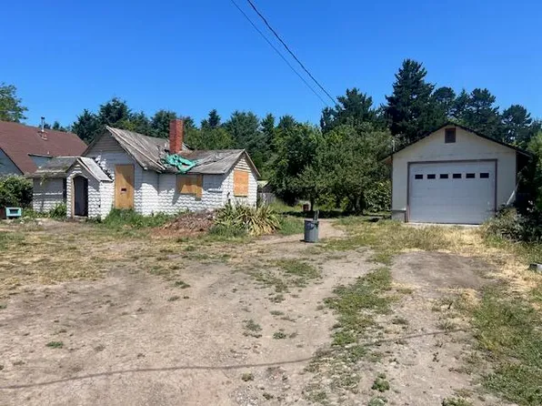 6863 Rohnerville Rd, Hydesville, CA 95547