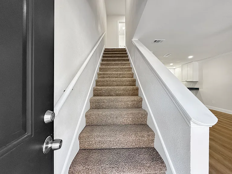 Robertsdale Village Apartments — Photo 31