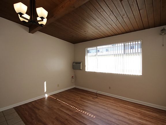 5th image of 210 S Oak Knoll Ave APT 12