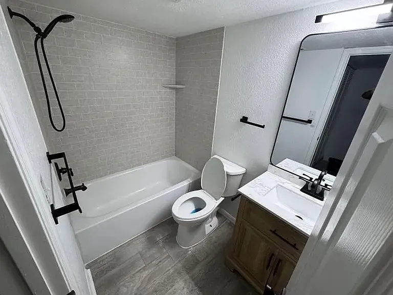 14516 Seaford Cir #201 — Photo 8