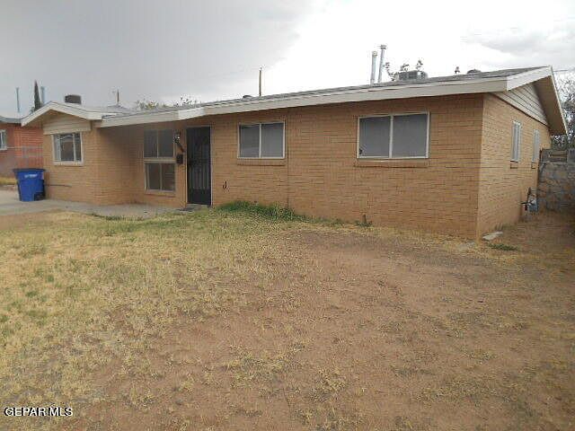 1st image of 10060 Oakwood Dr