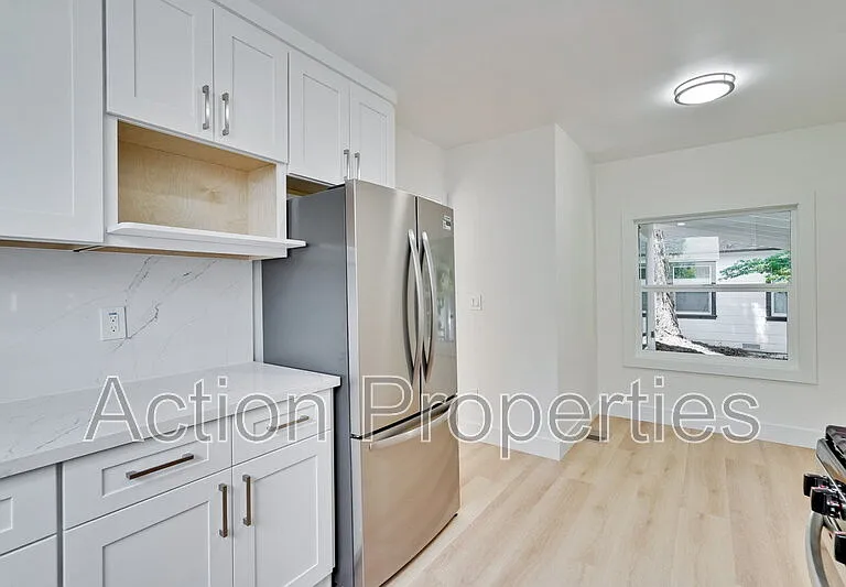 207 Haight St — Photo 9