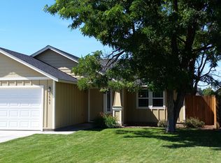 3245 SW Peridot Ave, Redmond, OR 97756