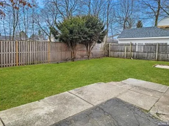 3 bed, $3,200 — Photo 2