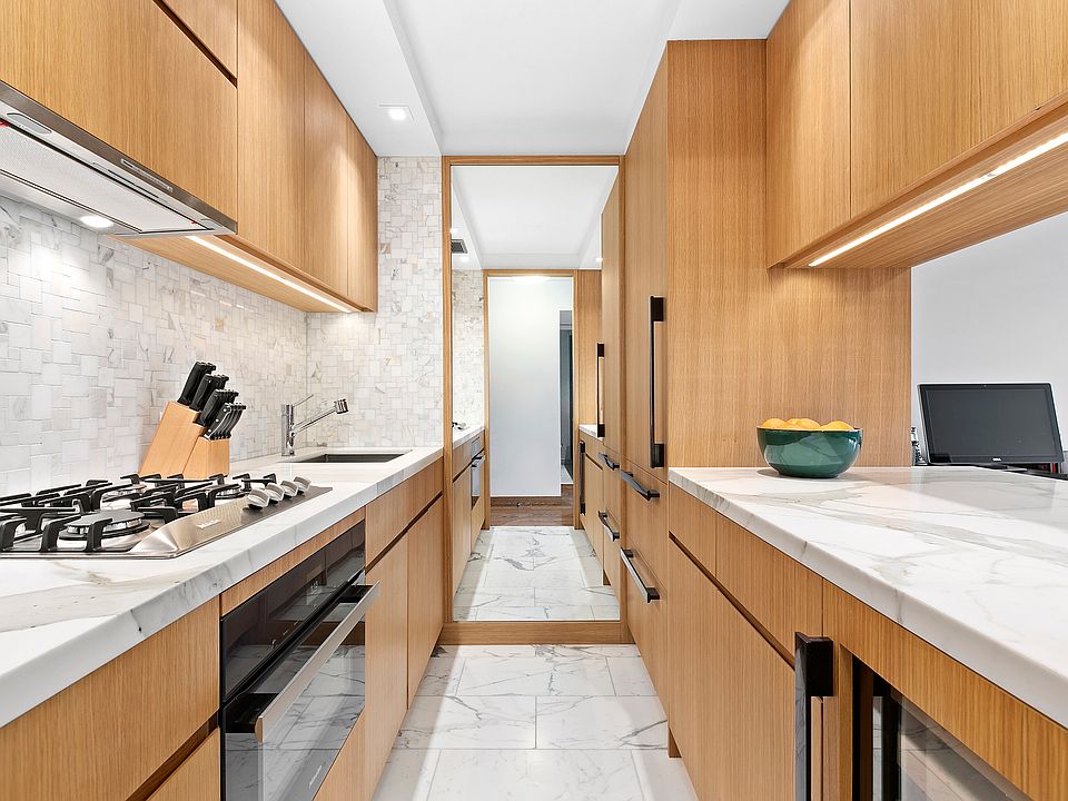 1st image of 270 W 17th St APT 3D