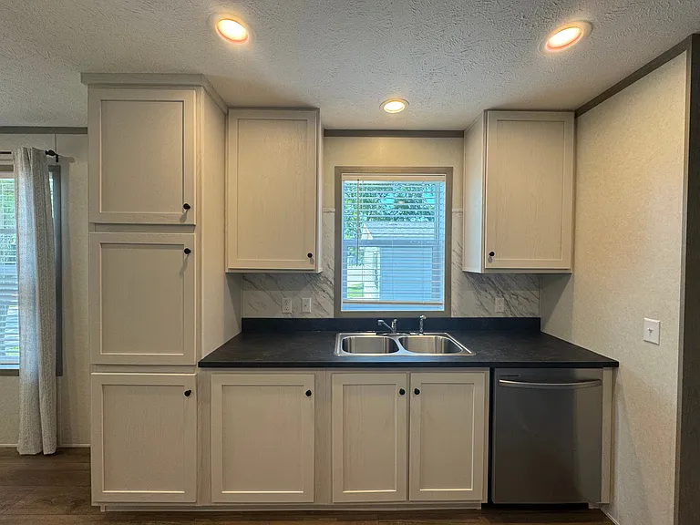 Oak Tree Village — Photo 113