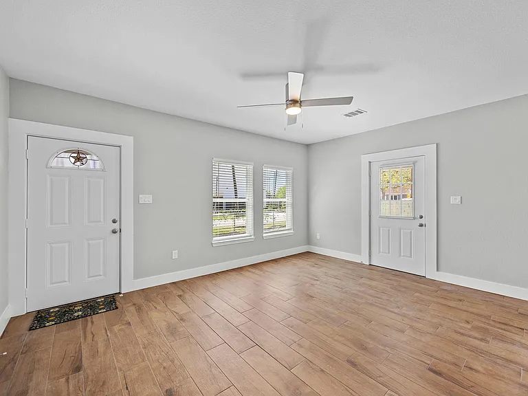 3916 Kennon St — Photo 19
