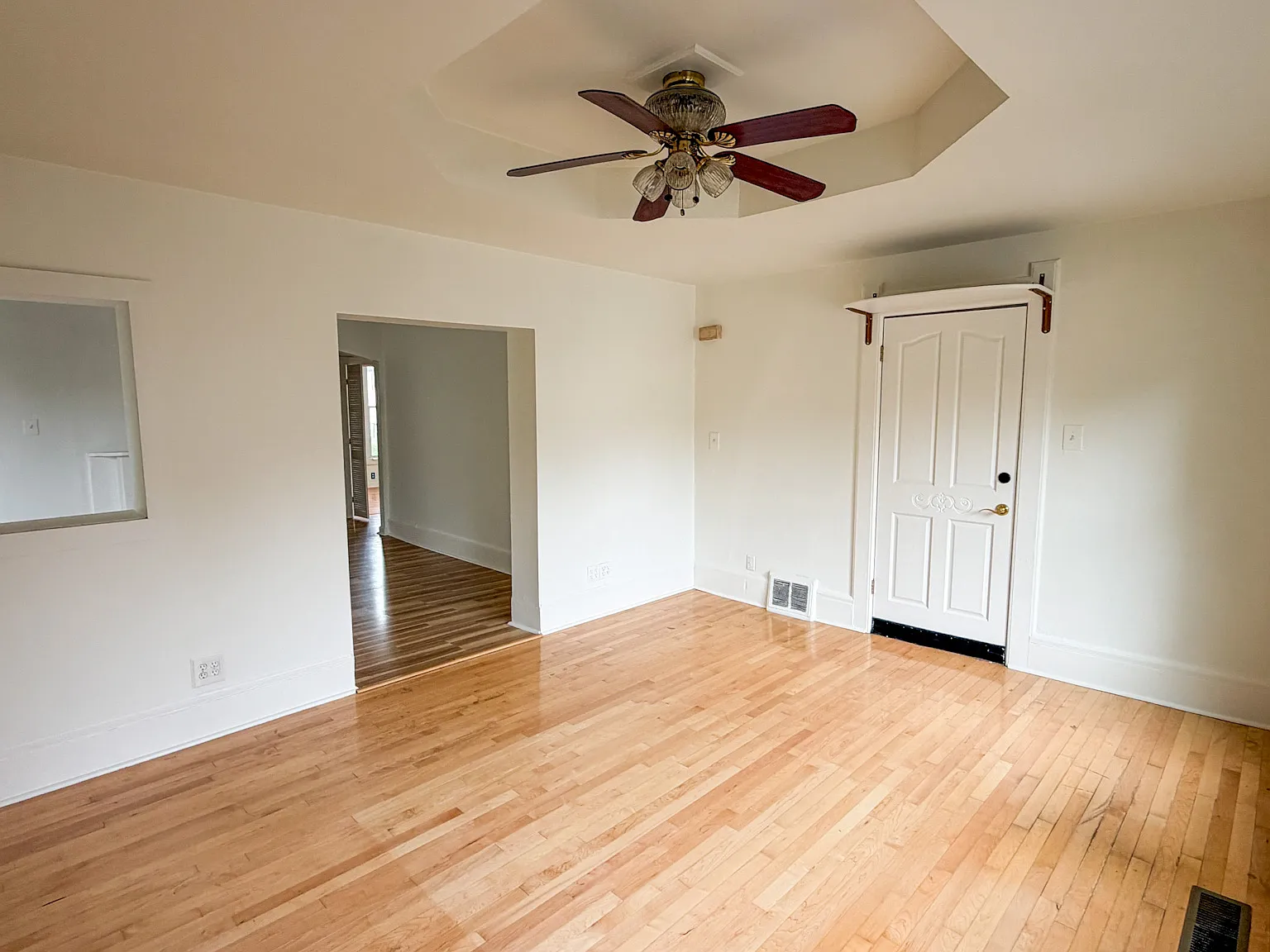 413 West Mineral Street - Lower — Photo 2