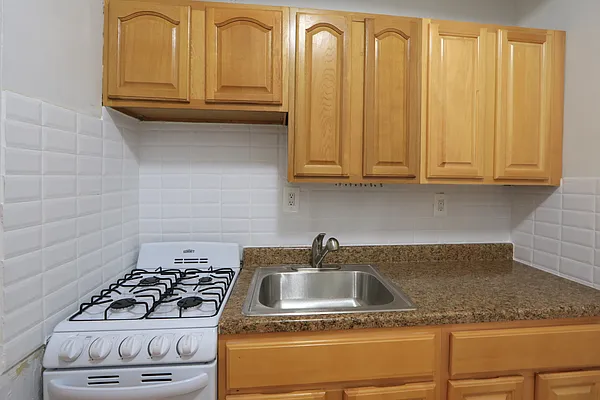 Rented by Douglas Elliman | media 6