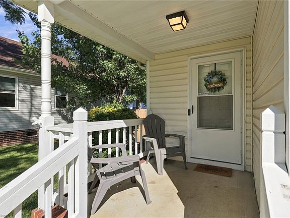 4th image of 227 Abingdon Cir