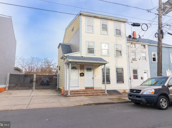 242 2nd St, Trenton, NJ 08611