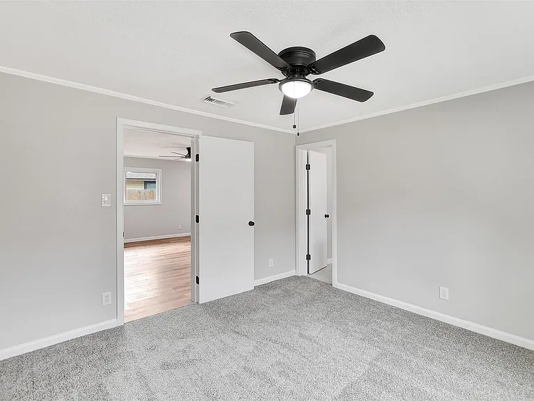 704 Teabury Ave — Photo 23