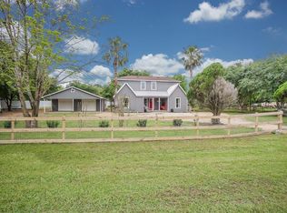 4911 Navajo St, Rosenberg, TX 77471