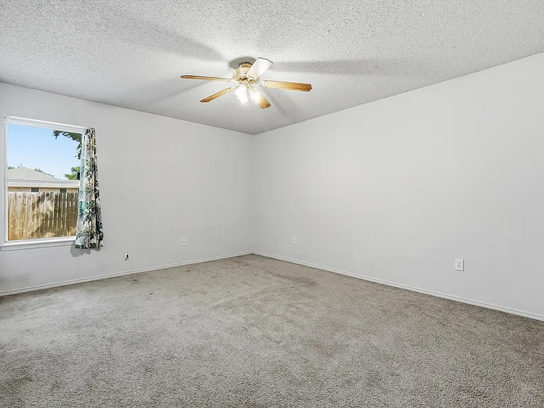 8816 Quarry Cir — Photo 10