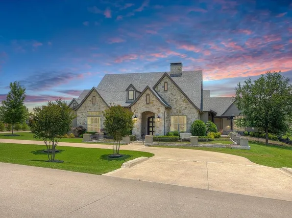 12817 Bella Villa Dr, Fort Worth, TX 76126