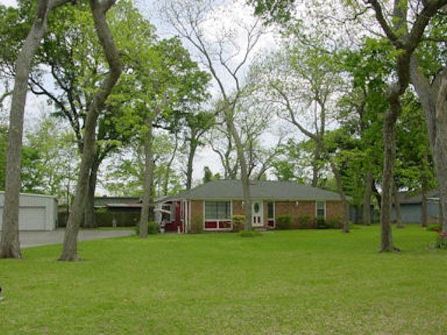 2nd image of 101 Cottonwood Dr