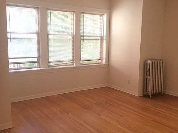 2nd image of 4516 N Wolcott Ave #4514-1B
