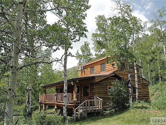 2nd image of 3918 Lake Breeze Dr