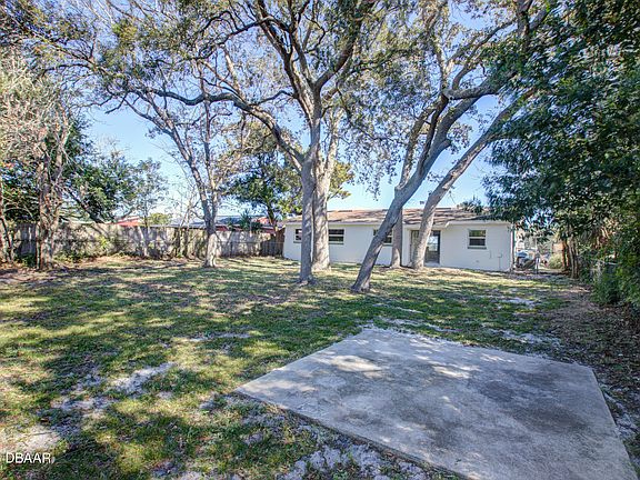5th image of 1756 Valencia Ave