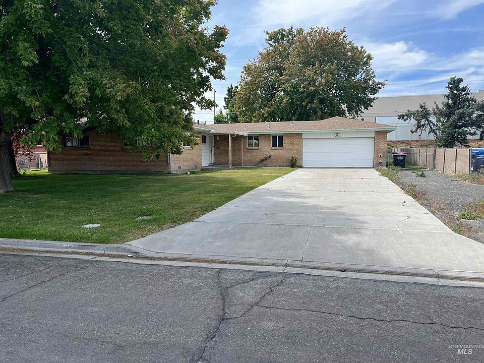 1st image of 1340 Lawndale Dr