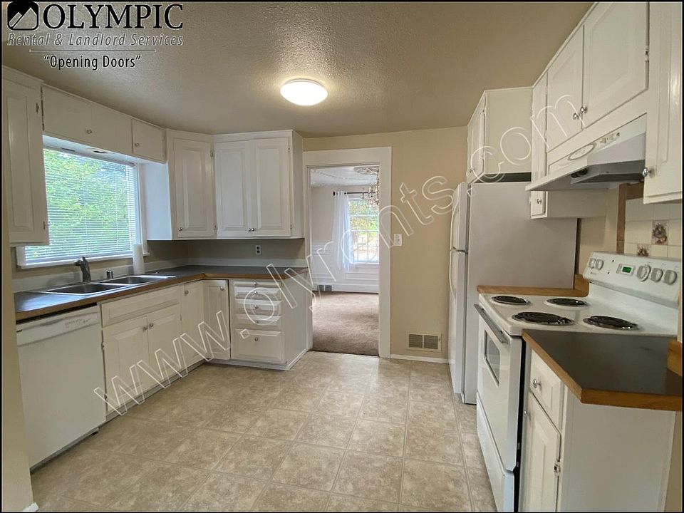 1st image of 11909 Interlaaken Dr SW APT A
