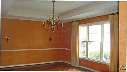 3rd image of 803 Tallyho Cir