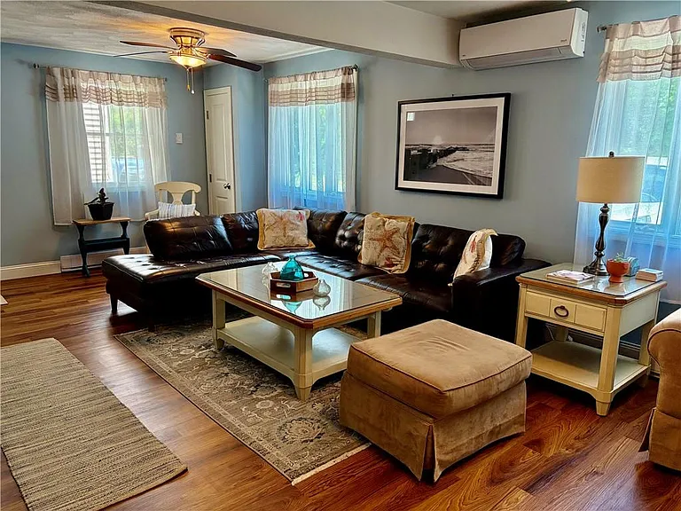 15 Deangelis St — Photo 4